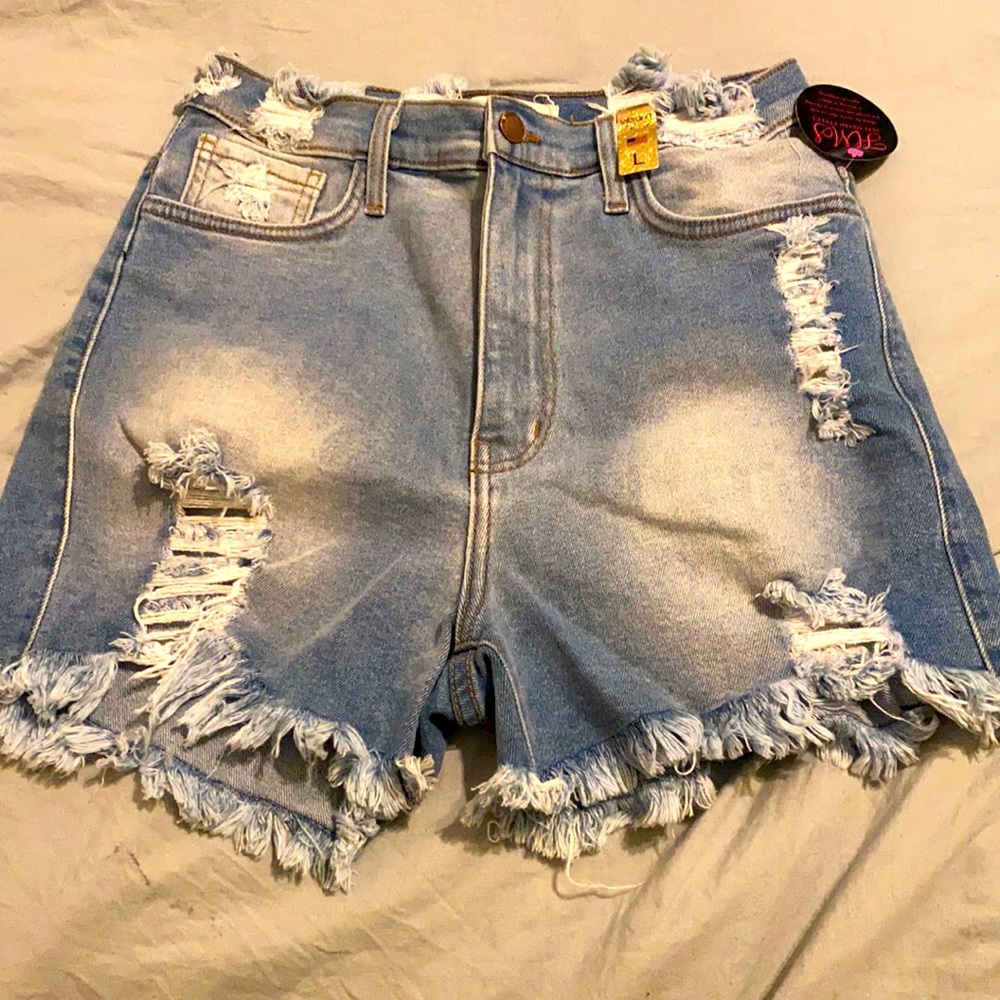Cut off shorts